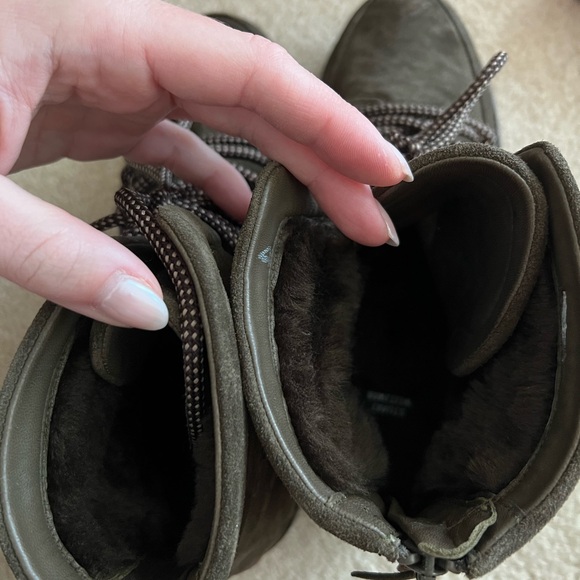 Stuart Weitzman Below Deck Ankle Chunky Lace Up Platform Hiking Boots Size 9 - Picture 6 of 7